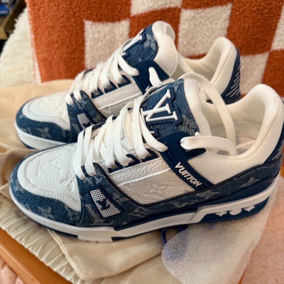 Louis Vuitton Trainer Sneaker in Bleu - BRAND NEW- LV SIZE (ITALY) - 37.5 - Picture 1 of 16